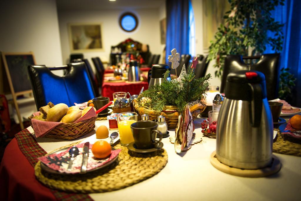 Moroder Haus Hotel Майерхофен Екстериор снимка