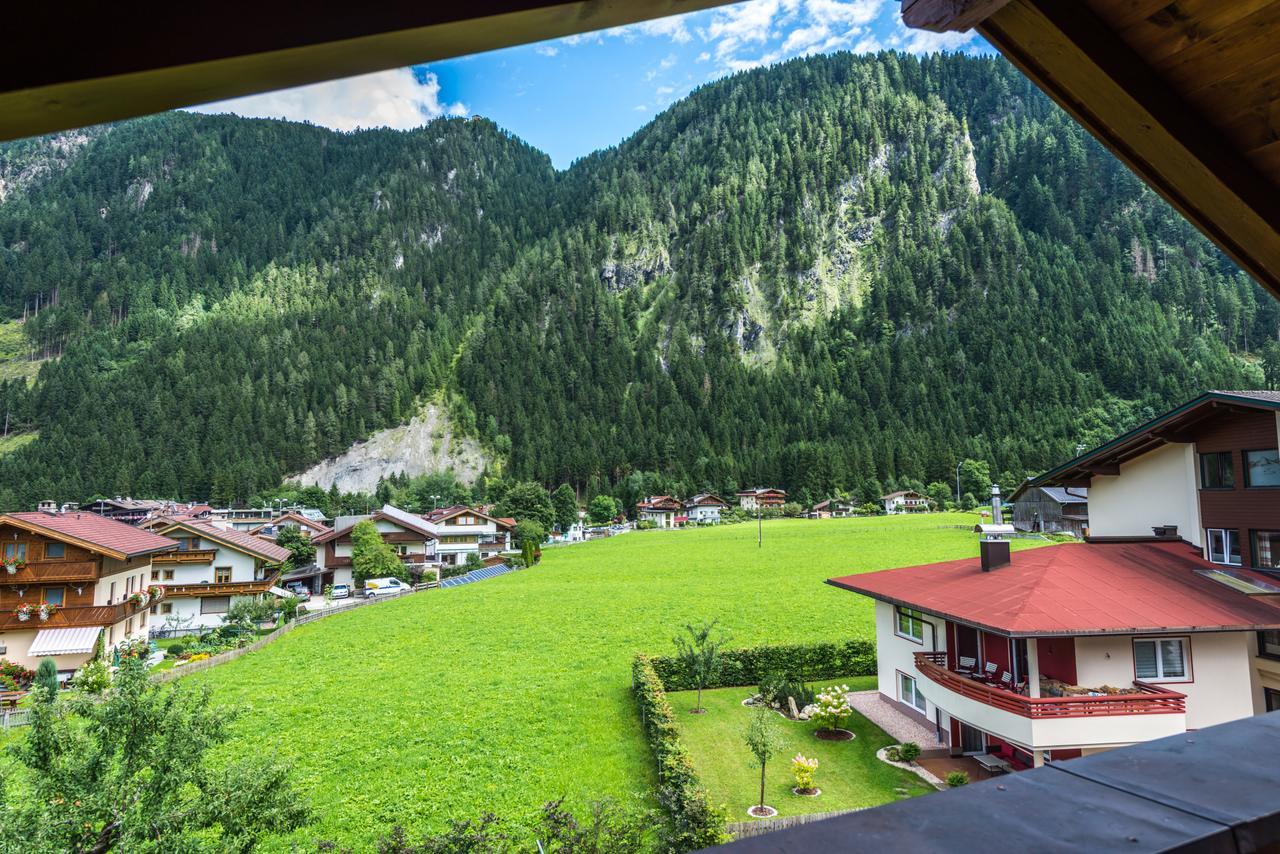 Moroder Haus Hotel Майерхофен Екстериор снимка